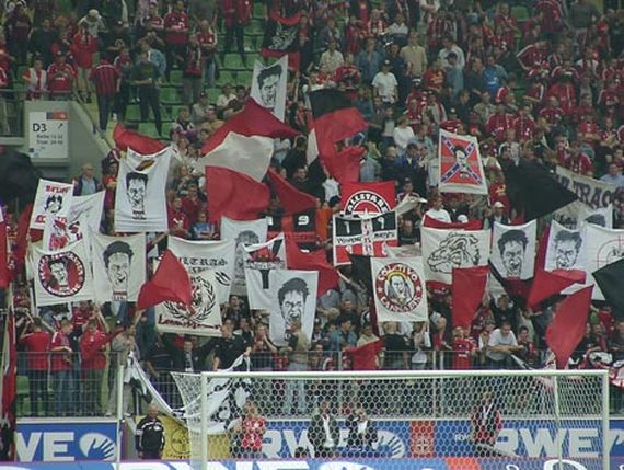 Saison 2002/2003: Bayer 04 Leverkusen - VfL Bochum. Bild: Gerrit Starczewski