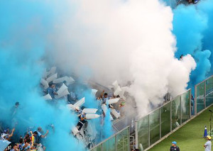 Pyroshow der Gremio-Fans in der Copa