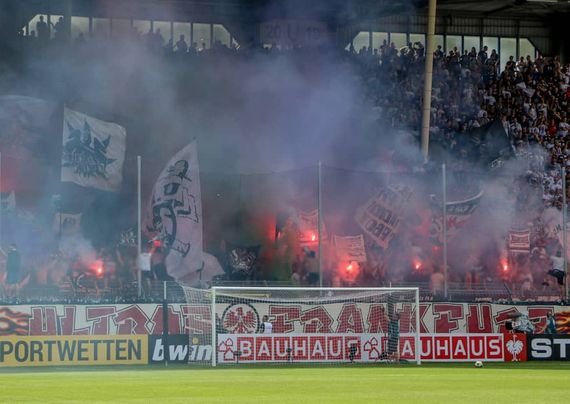 Ultras Frankfurt äußern sich zu Umgang mit Teilzulassungen