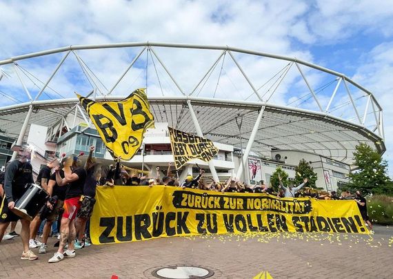 „Zurück zu vollen Stadien“: BVB-Ultras in Leverkusen